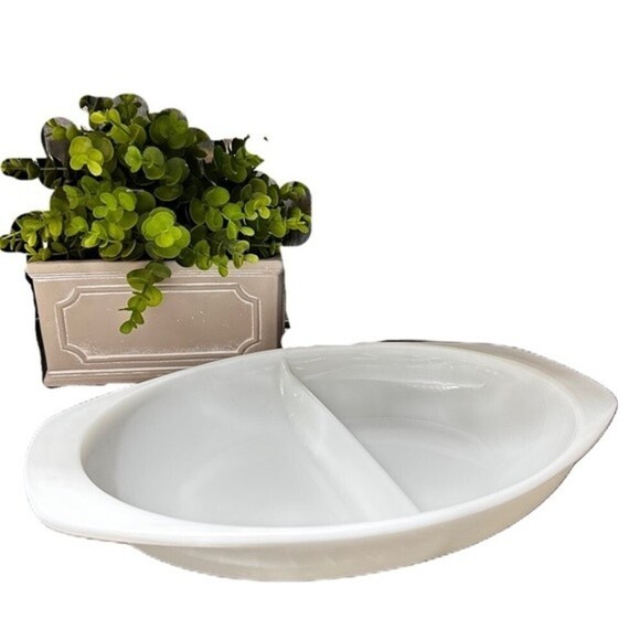Vintage Pyrex Oval Divided Casserole‎ Dish - Picture 9 of 16